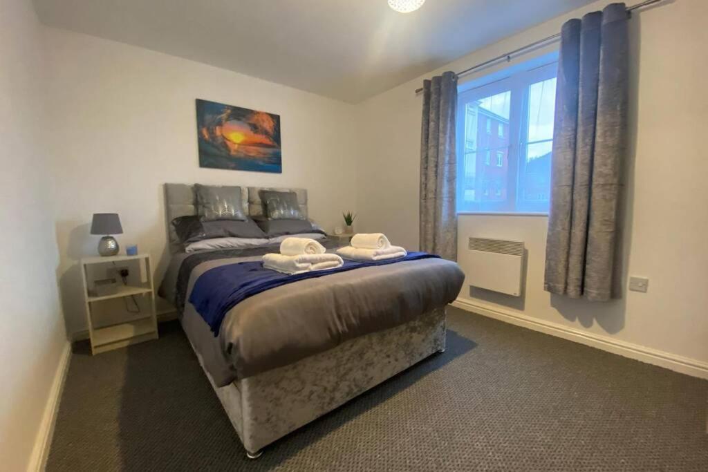 The Onyx Suite - 1 Bed Apartment W/ Free Parking カーディフ エクステリア 写真