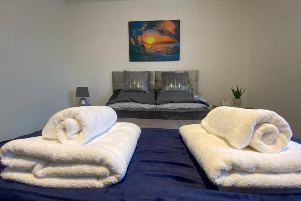 The Onyx Suite - 1 Bed Apartment W/ Free Parking カーディフ エクステリア 写真